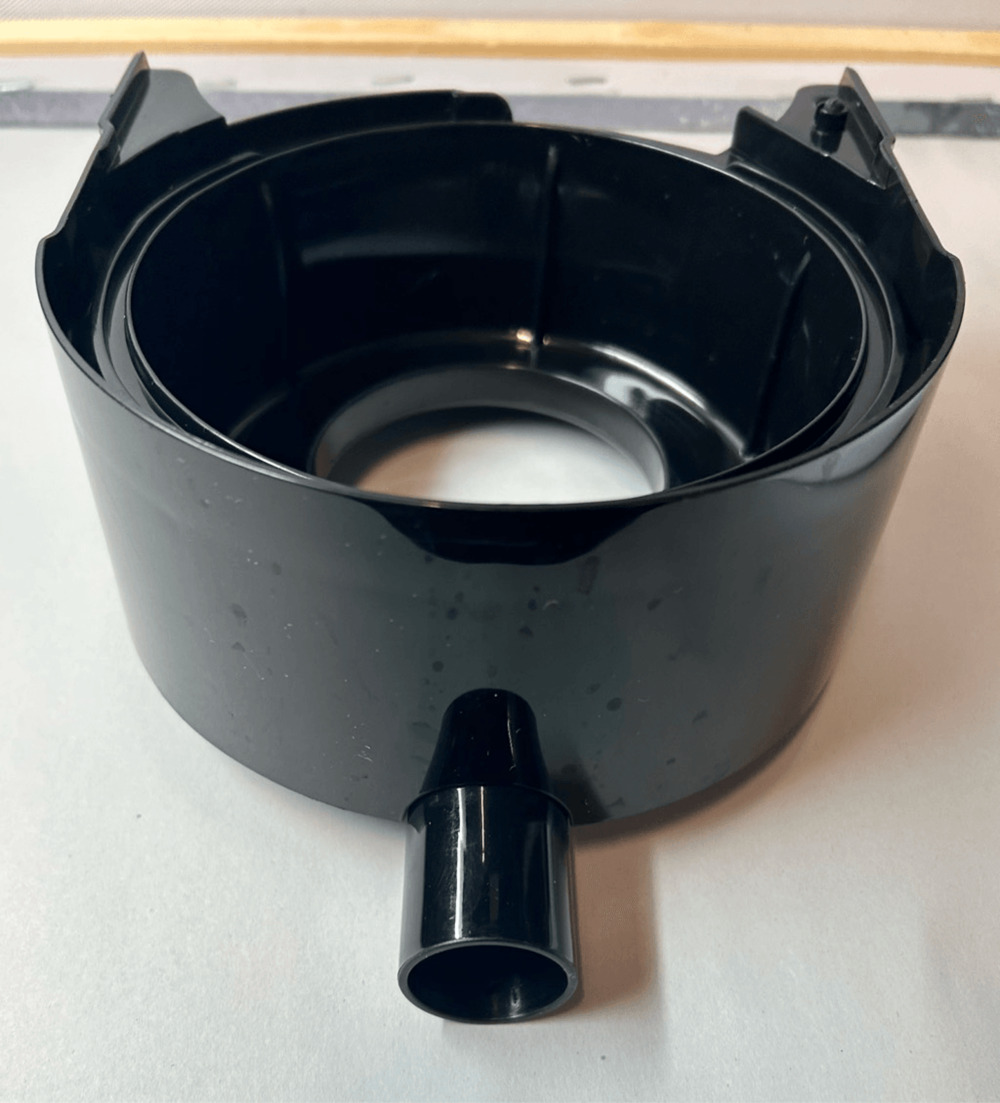 Black Decker Juicer JE2400 Juice Spout Container Black Replacement- Part Only